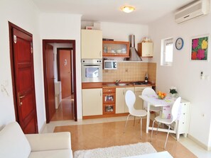 아파트, 더블침대 1개 및 소파베드 | 전용 주방 | 쿡탑, 조리 도구/접시/주방 기구