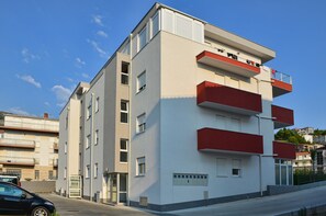 Front of property - Apartment Davor / Two Bedroom A1 (Podstrana)
