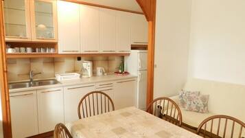 Apartment, Mehrere Betten | Eigene Küche | Kühlschrank, Mikrowelle, Ofen, Herdplatte