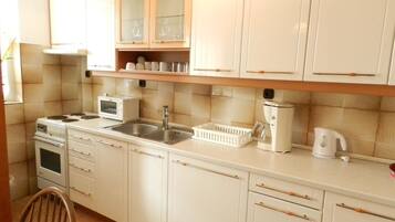 Apartment, Mehrere Betten | Eigene Küche | Kühlschrank, Mikrowelle, Ofen, Herdplatte