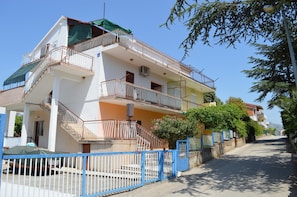 Leilighet, flere senger | Fasade