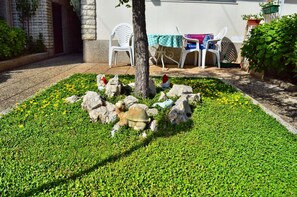 Appartement, meerdere bedden | Terrein van de accommodatie