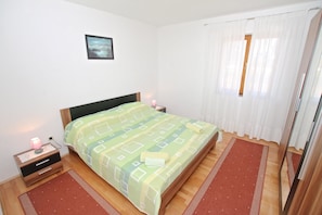 Appartement, plusieurs lits | Cuisine privée