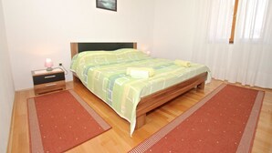 Appartement, plusieurs lits | Cuisine privée