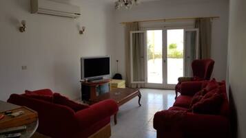 Villa, 3 Bedrooms | Living area | Flat-screen TV