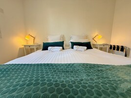 Ropa de cama de alta calidad y cortinas blackout 