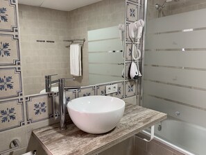 Familienzimmer (4pax) | Badezimmer