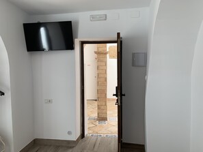 Habitación familiar (2pax) | Wifi gratis y ropa de cama 