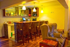 Bar (on property) - Brownie's Guest House (Nakuru)
