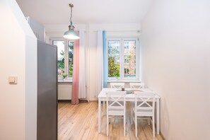 Family Apartment, 2 Bedrooms | In-room dining