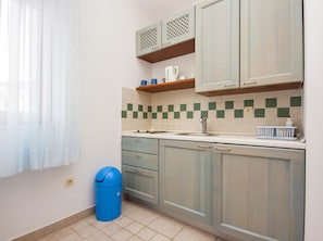 Apartment, 1 Double Bed | Private kitchen | Cookware/dishes/utensils - Apartment Toni (Primosten)
