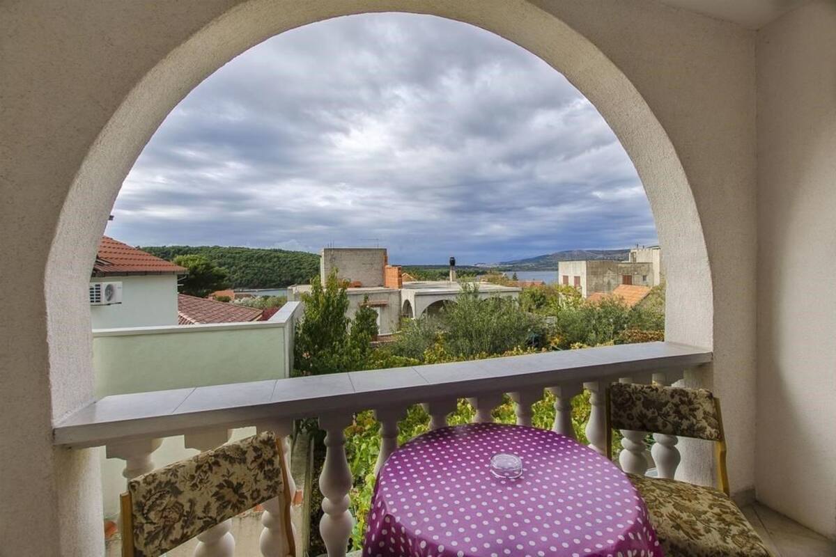 Apartamento, várias camas | Sacada