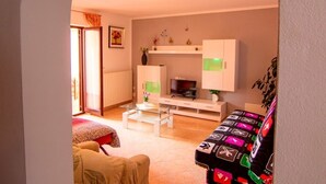 Apartment, 1 Double Bed with Sofa bed | Living room | TV - Apartment Edo (Pula)