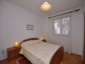 Apartment, Multiple Beds