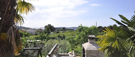 Appartement, plusieurs lits | Balcon