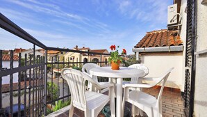 Appartement, Plusieurs lits | Balcon