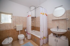 Bathroom - Apartments Ruzica Makarska (Makarska)
