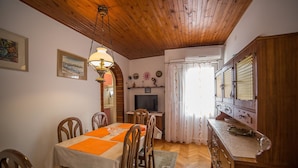 Apartment, 2 Double Beds | Private kitchen - Apartments Ruzica Makarska (Makarska)