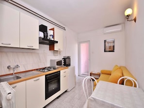 Apartment, Multiple Beds | Private kitchen - Apartments Miro Romantika (Rovinj)