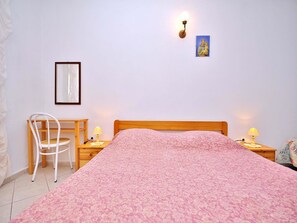 Free WiFi, bed sheets - Apartments Miro Romantika (Rovinj)
