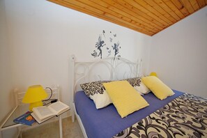 Apartamento, 1 cama de casal e sofá-cama | 1 quarto, Wi-Fi de cortesia, roupa de cama