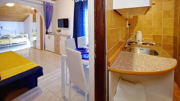 Apartment, 1 Doppelbett und Schlafsofa | Eigene Küche | Kühlschrank, Ofen, Herdplatte, Toaster