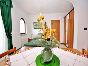 Apartment, 1 Double Bed | Private kitchen | Stovetop, cookware/dishes/utensils - Apartments Alenka Rovinj (Rovinj)