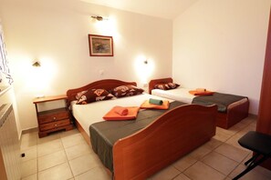 Apartment, Multiple Beds | Free WiFi, bed sheets - Apartments Maya (Liznjan)