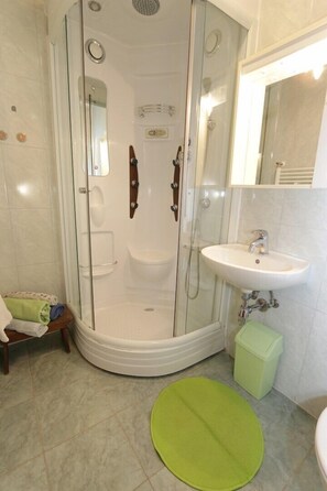 Apartment, Multiple Beds | Bathroom | Shower - Apartments Maya (Liznjan)
