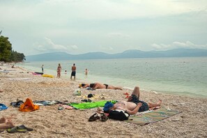 Beach - Apartments Zderic (Gradac)
