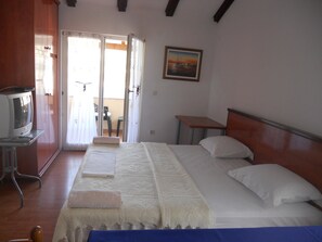 Apartment, 1 Doppelbett | Kostenloses WLAN, Bettwäsche