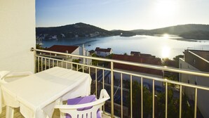 Appartement, meerdere bedden | Balkon