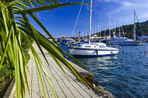 Apartments Radojka Tisno