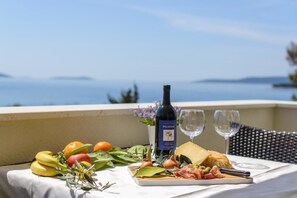 Apartment, Mehrere Betten | Balkon