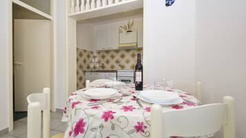 Appartamento, letti multipli | Wi-Fi gratuito, lenzuola