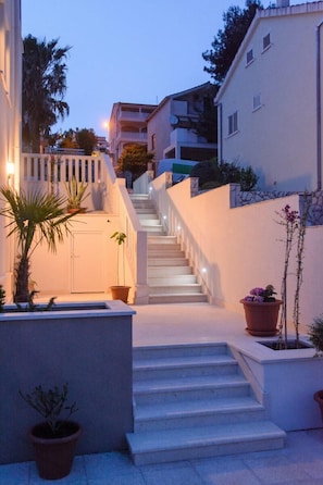 Apartment, Multiple Beds | Exterior