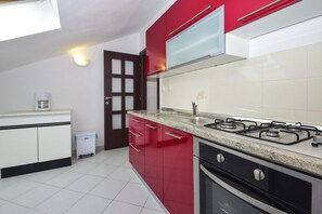 Private kitchen - Apartments Komadina M73 (Pag)
