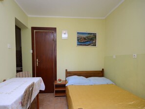 Apartment, 1 Double Bed with Sofa bed | WiFi (free), bed sheets