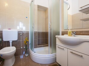Apartment, 1 Double Bed with Sofa bed | Bathroom | Shower - Apartments Smilje (Rogoznica)