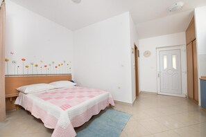 Apartment, 1 Double Bed with Sofa bed | Free WiFi, bed sheets - Apartments Ljubičić (Rogoznica)