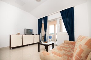 Apartment, 1 Double Bed with Sofa bed | Living room | TV - Apartments Ljubičić (Rogoznica)