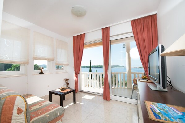 Apartment, 1 Double Bed with Sofa bed | Living room | TV - Apartments Ljubičić (Rogoznica)