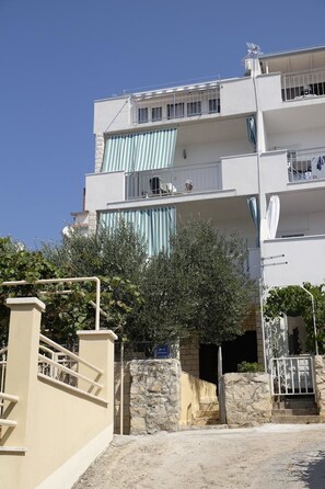 Exterior - Apartments Duje O.gornji (Okrug)