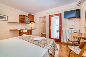 Wifi gratis y ropa de cama