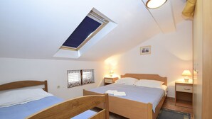 Apartment, Multiple Beds