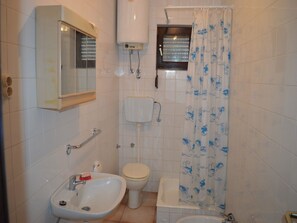 Apartment, Mehrere Betten | Badezimmer | Dusche