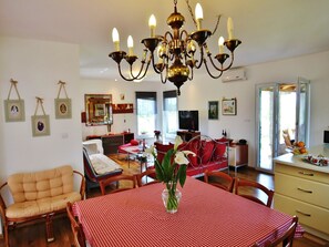 Villa, Multiple Beds | Private kitchen | Stovetop, dishwasher, cookware/dishes/utensils - Holiday House Lico (Svetvincenat)