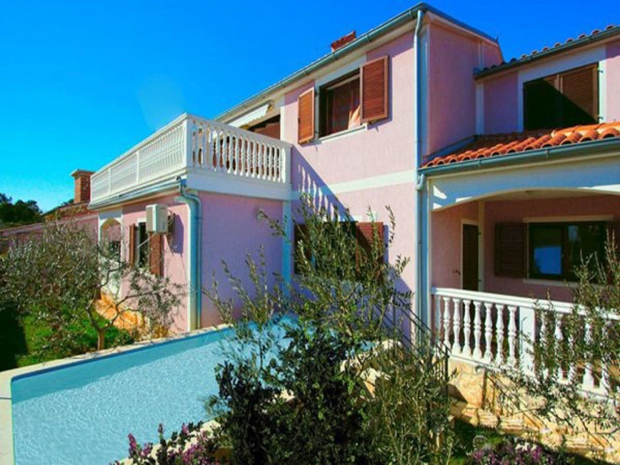 Huvila, useita sänkyjä | Majoituspaikan julkisivu