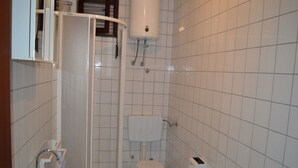 Appartement, Meerdere bedden | Badkamer