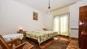 Apartment, Multiple Beds | Private kitchen | Microwave, oven, stovetop, cookware/dishes/utensils - Apartments Milenko / Three Bedrooms A2 (Vodice)